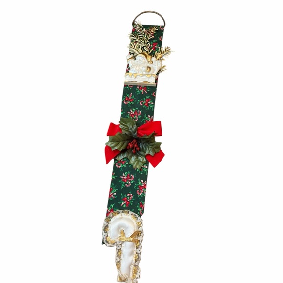 Vintage Christmas Hanging Door Decor | Holly Bow Candy Cane Sleigh | Holiday - Picture 1 of 1